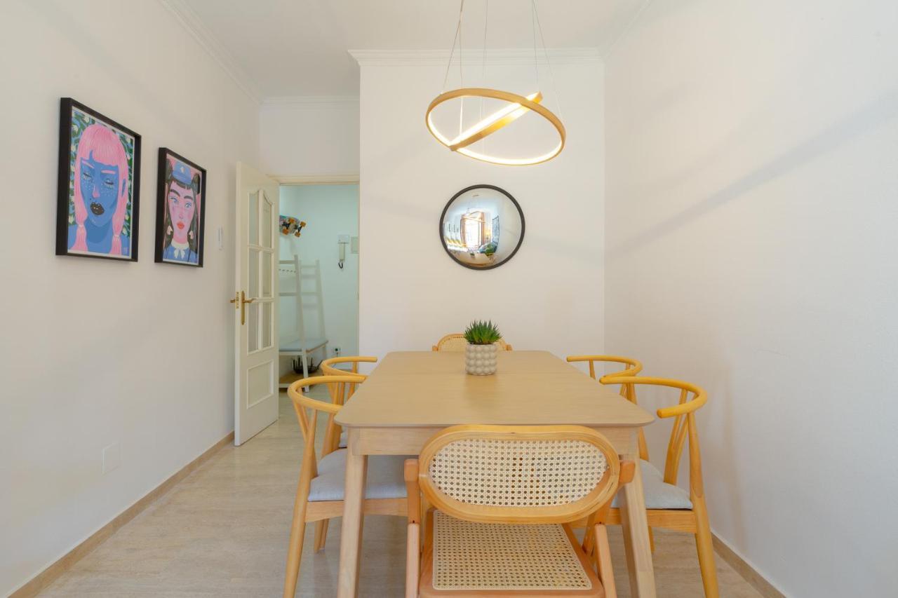 Bright Apartment With Patio And Balconies In The Center Málaga Buitenkant foto