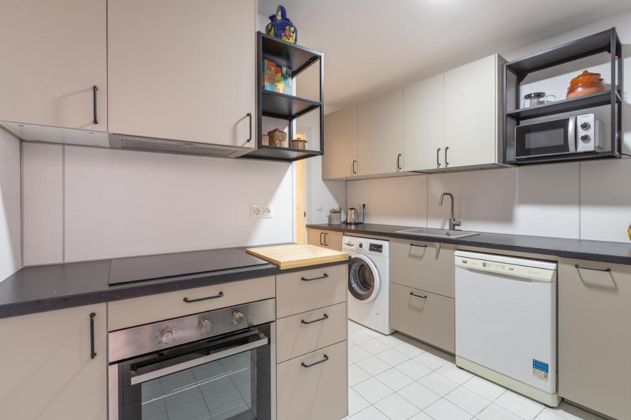 Bright Apartment With Patio And Balconies In The Center Málaga Buitenkant foto